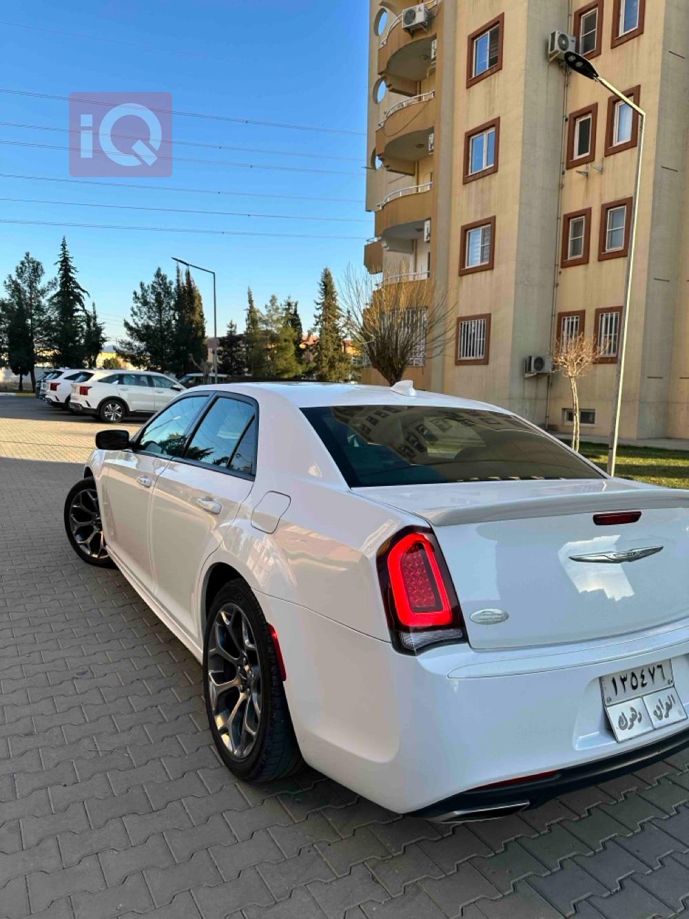 کرایسلەر 300